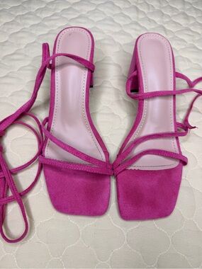 Women’s Lace-Up Strappy Sandals in Fuchsia Pink